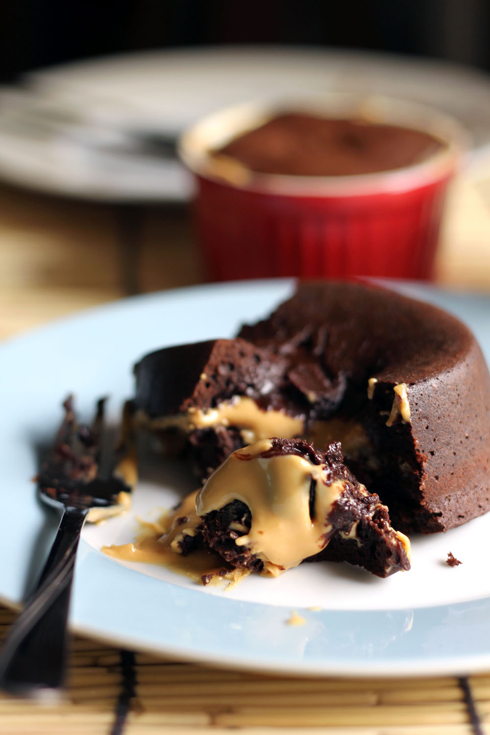 Weekend Kitchen: Molten Peanut Butter and Chocolate Cakes